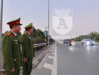 [ẢNH] Toàn cảnh xúc động đón mừng những người hùng của bóng đá Việt Nam