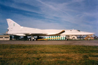 [ẢNH] Ngạc nhiên trước sức mạnh phi đội máy bay ném bom Tu-22M3 của Ukraine