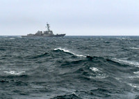 [ẢNH] Hạm đội Mỹ vội vã rời eo biển Hormuz trước nguy cơ Iran dội 