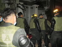 [ẢNH] Trấn áp đối tượng manh động cố thủ: Những khoảnh khắc căng như dây đàn