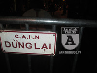 [ẢNH] Trấn áp đối tượng manh động cố thủ: Những khoảnh khắc căng như dây đàn