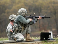 Thoát Nga, Ukraine ra mắt vũ khí lai từ AK-47 và M16, sự hoàn hảo hay chỉ là trò lố?