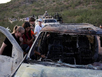 [ẢNH) Những hình ảnh đau lòng về vụ tấn công đẫm máu nhất nhằm vào người Mỹ ở Mexico