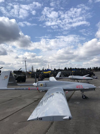 [ẢNH] Ukraine nhận vũ khí tối tân từ NATO, ly khai miền Đông 