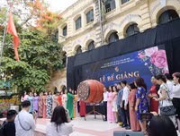 Xúc động những khoảnh khắc chia tay tuổi học trò