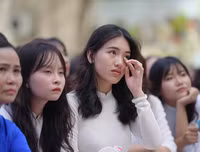 Xúc động những khoảnh khắc chia tay tuổi học trò