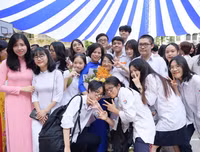 Xúc động những khoảnh khắc chia tay tuổi học trò