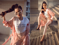 Nguyễn Thị Thành khoe streetstyle sexy nhưng cũng đầy cá tính