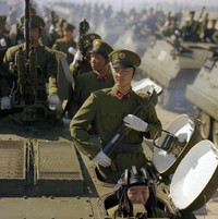 [ẢNH] Ngạc nhiên trước thay đổi chóng mặt của Quân đội Trung Quốc sau 40 năm