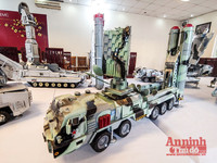 [ẢNH] Choáng ngợp những khí tài quân sự do người đam mê mô hình ở Hà Nội lắp ráp, chế tạo
