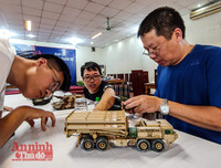 [ẢNH] Choáng ngợp những khí tài quân sự do người đam mê mô hình ở Hà Nội lắp ráp, chế tạo