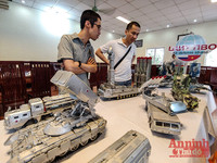 [ẢNH] Choáng ngợp những khí tài quân sự do người đam mê mô hình ở Hà Nội lắp ráp, chế tạo