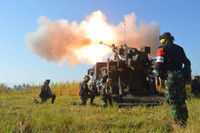 [ẢNH] Lục quân Indonesia tập trận hoành tráng, khoe dàn vũ khí cực mạnh