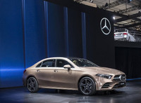 Mercedes-Benz A-Class Sedan: Thiết kế bóng bẩy và mới mẻ