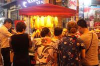 Món mực khổng lồ Hồng Kông xuất hiện ở Hà Nội