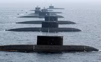[ẢNH] Cho tàu ngầm Kilo thị uy trên mặt đường, Iran vô tình phơi bày sự thực trớ trêu