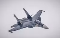[ẢNH] Nga bất ngờ đẩy tiêm kích Su-30SM tham chiến sát tầng bình lưu của trái đất