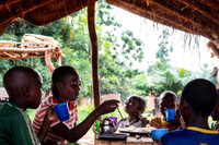 [ẢNH] Trẻ em chết đói trong cuộc khủng hoảng ở Cộng hòa Trung Phi