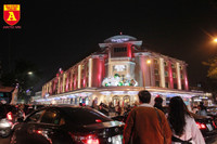 Biển người đổ về Hồ Gươm hân hoan đón năm mới 2020