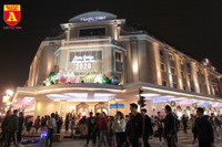 Biển người đổ về Hồ Gươm hân hoan đón năm mới 2020