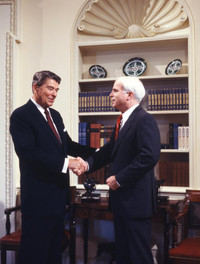 Cuộc đời Thượng nghị sĩ Mỹ John McCain - từ sỹ quan hải quân đến ứng viên Tổng thống