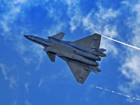 Trung Quốc xác nhận lần đầu đưa tiêm kích tàng hình J-20 vào tập trận