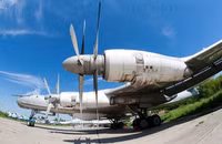 [ẢNH] B-52 Mỹ tới Châu Âu, Nga điều máy bay săn ngầm cực mạnh Tu-142 lên thám sát