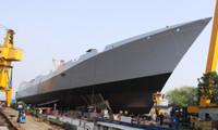 [ẢNH] Ấn Độ hạ thủy chiến hạm tàng hình cực mạnh 