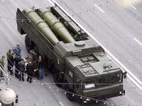 [ẢNH] Nhất loạt phóng hỏa thần Iskander-M, động thái phô diễn sức mạnh hiếm có của Nga