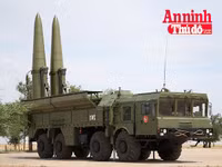 [ẢNH] Nhất loạt phóng hỏa thần Iskander-M, động thái phô diễn sức mạnh hiếm có của Nga