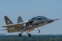 [ẢNH] T-7 Red Hawk - trường dạy bay trên không cho phi công chiến đấu cơ F-22 và F-35 Mỹ