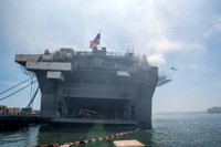 [ẢNH] Chiến hạm tỷ đô Mỹ trong chiến lược duy trì an ninh hàng hải có nguy cơ biến thành sắt vụn