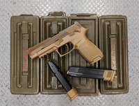 [ẢNH] Lính Mỹ vừa được trang bị siêu súng ngắn bắn 'bách phát bách trúng'