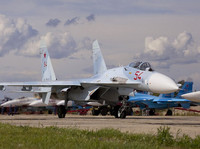 [ẢNH] Su-27 Nga bị chiến đấu cơ NATO 