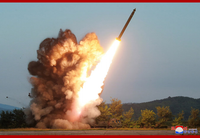 [ẢNH] Pháo phản lực siêu lớn của Triều Tiên bị nghi ngờ phóng thử thất bại