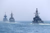 Hải quân Qatar, Italy cùng phô diễn sức mạnh