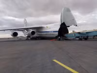 [ẢNH] Điều gì đang xảy ra khi An-124 lại tới Algeria để đưa Su-24 về Nga?