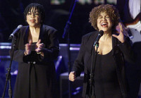 [ẢNH] Những người nổi tiếng nào qua đời năm 2018?