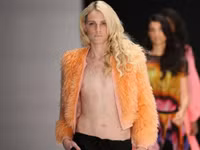 [ẢNH] Những thân hình nóng bỏng ẩn chứa câu chuyện 