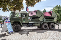 [ẢNH] Ly khai miền Đông dội bão lửa vào quân đội Ukraine bằng pháo phản lực siêu khủng