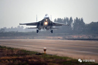 [ẢNH] Trung Quốc để lộ vị trí triển khai tiêm kích Su-35SK tại chiến khu Nam