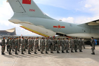 [ẢNH] 8 máy bay vận tải khổng lồ Trung Quốc cấp tốc chuyển quân tiếp sức Vũ Hán