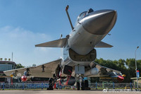 [ẢNH] Su-30MKI Ấn Độ gặp nguy khi Trung Quốc cung cấp cho Pakistan J-10C nội địa?