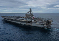 [ẢNH] Siêu tàu sân bay Mỹ mang theo 90 máy bay tiến vào biển Đông