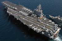 [ẢNH] Siêu tàu sân bay Mỹ mang theo 90 máy bay tiến vào biển Đông