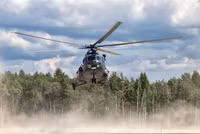 [ẢNH] Trực thăng Mi-8 Nga lại rơi sau khi Su-57 lao xuống đất