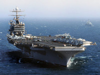 [ẢNH] Gần 20 chiến hạm Iran đuổi theo siêu tàu sân bay hạt nhân Mỹ