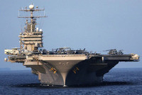 [ẢNH] Gần 20 chiến hạm Iran đuổi theo siêu tàu sân bay hạt nhân Mỹ