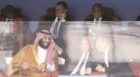 [ẢNH] Biểu cảm kỳ lạ của ông Putin và Thái tử Saudi Arabia khi xem trận khai mạc World Cup