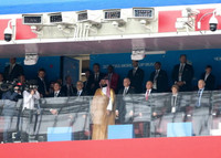 [ẢNH] Biểu cảm kỳ lạ của ông Putin và Thái tử Saudi Arabia khi xem trận khai mạc World Cup